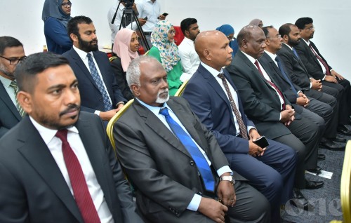 Viheumaai gulhigen libey 6 masdhuvahuge chuttee fandiyaarunnah libeygothah gaanoonu islaahu kuranee