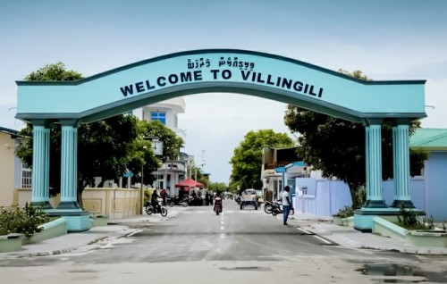 People of Vilingili protest refusing to bringing in positive patient to COVID facility