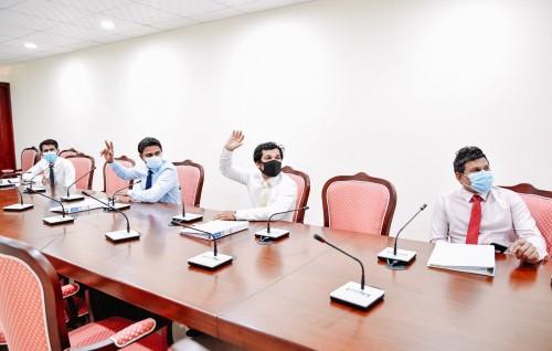Geveshi aniyaage thuhumathaa gulhigen Easa isthiufaa dhevvumun ijuthimaaee committee ge mugarriru kamah Shifau