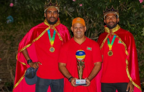 Kuda Kaattey aai Adam ge ran medal ah hoonu maruhabaa eh