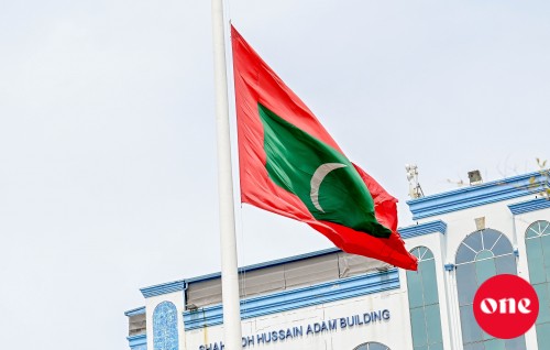 ONE Photo: Raanee avahaaravumaa gulhigen dhivehi dhidha baidhandi ah