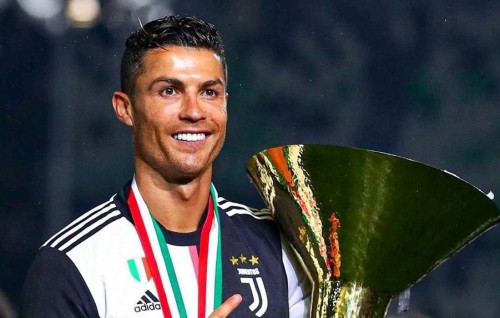 Juventus in cup kaamiyaabu koffi, Ronaldo ah ithuru sharafeh