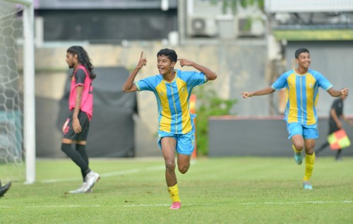 Ethan Spain ge Huesca zuvaan team ah: Furusathuge beynun kuran thayyaaru!