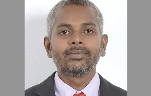 Accident ehgai Heritage Ministry ge policy director Hashim ge haalu serious ve, ventilator gai faruvaadhenee