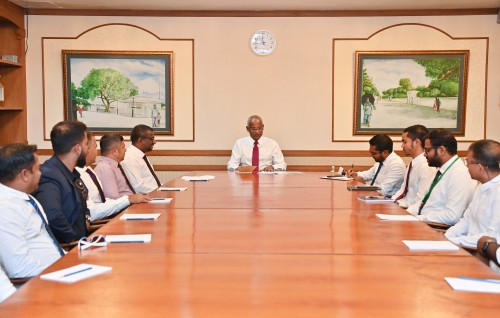 Safari thakah haassa kohgen tharaggee kuraa dhiyenaru falhu 2 hikkumuge masakkaiy november gai fashanee