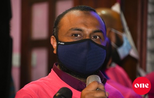 Nasheed ah dhey maruge inzaaru thah huttuvan jehey: Shaheem