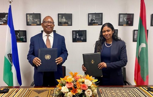 Raajje aai Lesotho aa dhemedhu diplomatic gulhun gaaim kohfi