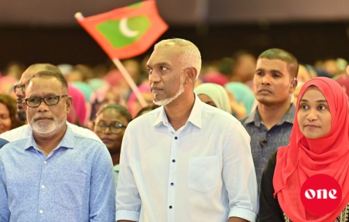 Sarukaaruge baeh kunfunithah ehkohllahvaane kamah Muizzu vidhaalhuvejje