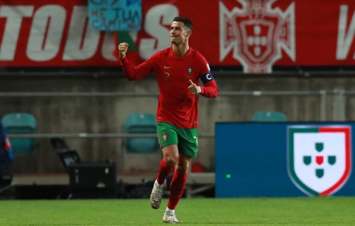 Luxembourg kolhah Ronaldo ge hattrick eh, furihama record akaa eku Denmark world cup ah