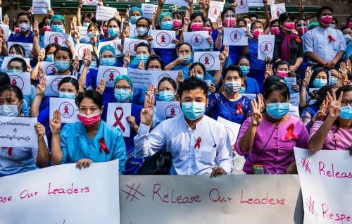 Myanmar bagaavaaiy: Askariyyaa aa dhekolhah teacherunaai health care workers madhanee basneyhumakah!