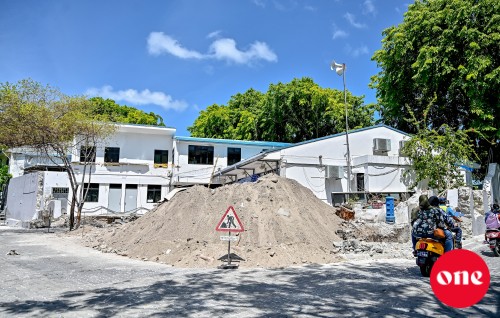 Hulhumale saharaa gai fenboduvaathee meehun valhulun vaguthee gothun aa saharaa ah