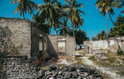 Mundoo/Kalhaidhoo in gan ah badhaluvi aailaa thakah 50,000 rufiyaa dheyn Raees ninmavaifi