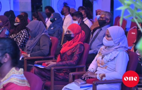 Anhenunnakee mulhi insaaniyyathuge ves dhebaikulha ehbai: Raees