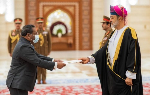 Non-Resident Ambassador of Maldives presents credentials to the Sultan of Oman