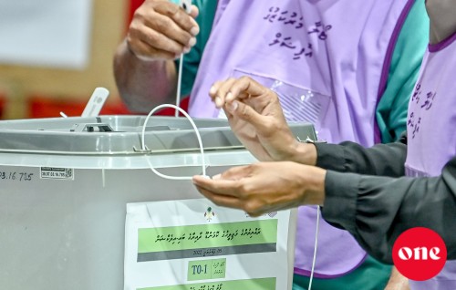 Riyaasee inthihaabah 5500 ahvvure gina officerun hoadhanee
