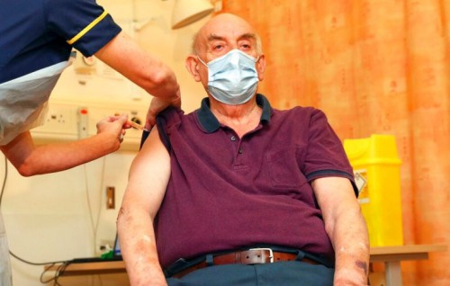Uk gai oxford vaccine dheyn fashaifi