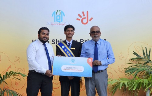Gdh. Atoll thauleemee marukazuge support class ah Dhiraagu ge ehee