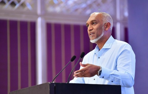 India dhathurugai Raees dhevvi yageenkann: Muhinmee minivankann, dhenves beyruge sifainneh nuthibeyne!
