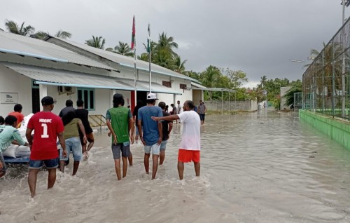 Udhaige sababun 9 rashegge 261 ge akah gellunvi, Dhanduverinah bodu gellumeh