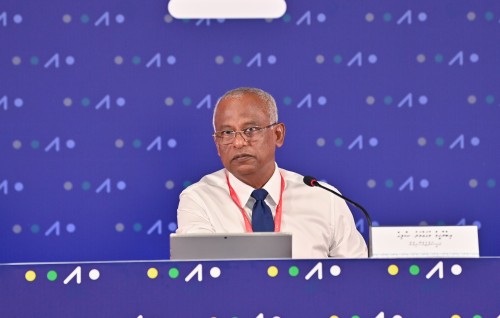 Gang akun fuluhun ah hamalaa dhin sababu Raees vidhaalhuve dhevaifi