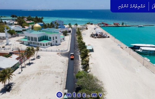 Asphalt layering in Ungoofaaru road development completed