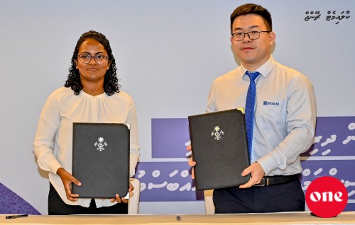 ONE Photo: 26 rashehge Solar PV Hybrid system gaaimukurumah China ge kunfunyakaa havaalu kurun