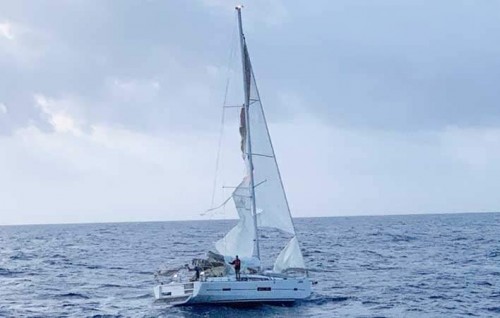 Seychelles innThailand ah dhathurukuri yacht eh haalugai jehi dhivehi sifain eheetheri vejje