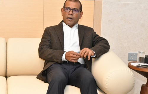 V-20ge dhihavana maalee bahdhaluvumah Raees Nasheed America ah