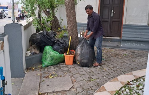 Miskiy thah folhaa saafu kuran dhivehin aa havaalu kohfi