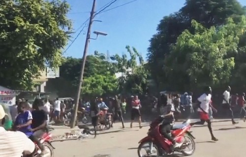 Gang hamalaa ehggai Haiti in 70 meehun maruvehjje