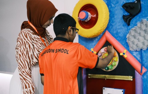 BML ge eheegai Imaaduddin School gai therapy room eh