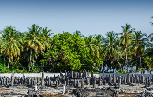 Dhiveheenge dharikolhuthakaai mathikolhuthah - 11