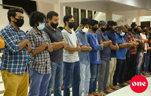 Jamaa'athugai namaadhu nukurevey muhdhathu ithuru kohfi