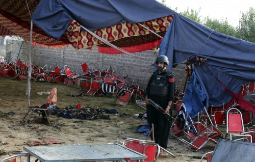 Pakistan gai jaanunfidhaavegen dhin hamalaa gai maruvi meehunge adhdhadhu 54 ah