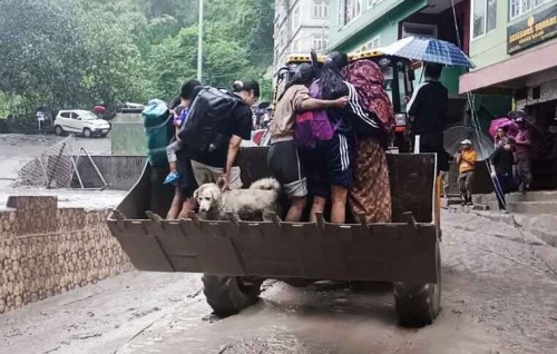 India ge Sikkim gai fenboduve maruvi meehunge adhadhu14 ah araifi