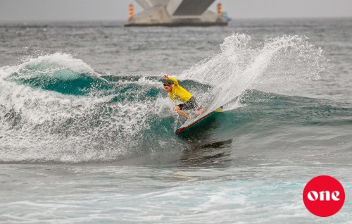 ONE Photo: Dhuniyeyge bodyboarding tour ge 