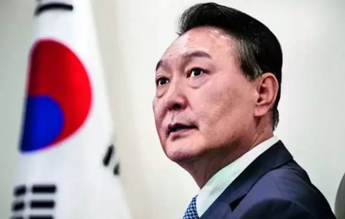 Adhuge dhuniye: Siyaasee hamanujehumehgge thereyah dhekunu Korea genbunee kihineh?
