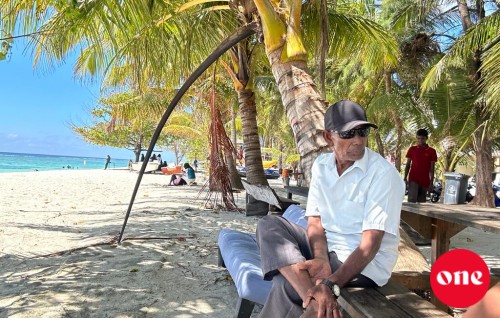 Water Sports viyafaariah take away ge huhddha dheefi, beach hihffaseyha thanehgge gothugai baahvvan Urbanco inn edhey