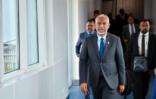 Sarukaarah 1 aharu: Gonjehunethah bodu, jehilun kuda undhagoo ninmevunthakeh