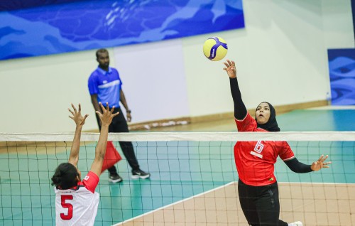 Furathama match gai raajjeyge anhen team in Lanka athun balivee seedhaa 3 set in