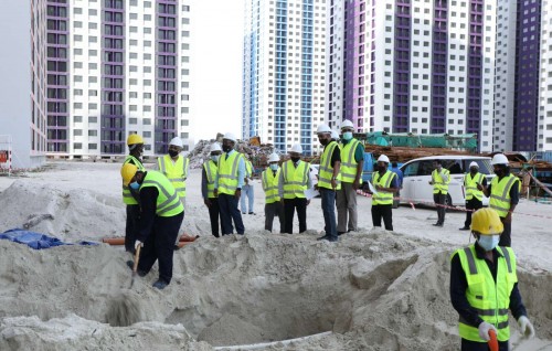 Anna December mahuge thereygai 3000 flat ge bingaa elhigendhaane: Raees