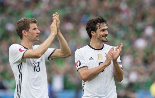 Low ge visnun badhalu koh, Muller aai Hummels Euro team ah nagaifi