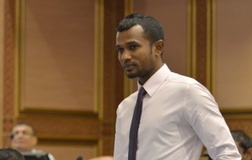 Husvimahu athulaigaiy mas boat gai thibi meehunnah fiyavalhu alhan govaalai hushahelhi massala beyrukollaifi