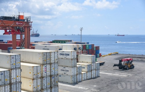 Beyrun anna boat thakah maadhama in feshigen 24 gadi iru port area hulhuvaalaifi