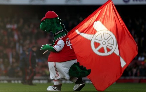 27 aharahfahu mascot ge vazeefaa gelleythee, musaara dheyn nimmee Ozil!