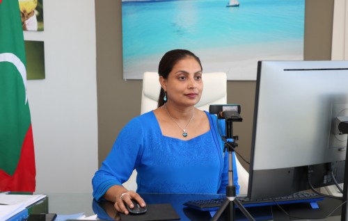 Majileehah haazirukoh suvaalukuran hushahalhaafai vaniko Maduvvari School ah principal aku hoadhan iulaanukohffi