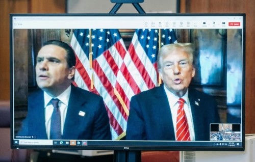 Adhuge dhuniye: Trump aa jehuneemaa fandiyaarugeves kudakakoo mahcchah thiriveetha?