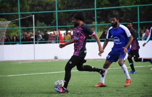 Point akaa eku Goalhi ah maayooskan, Maabaidhoo Semi aa gaathah