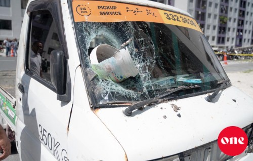 One Photo: Hiyaa flat akun beyrah ukaali ehchehin vehicle thakah bodethi gellunthakeh