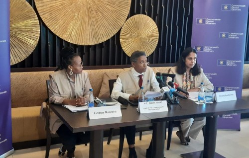 Mi'ee hama nujehun thah madhu, omaan Inthihaabeh: Commonwealth